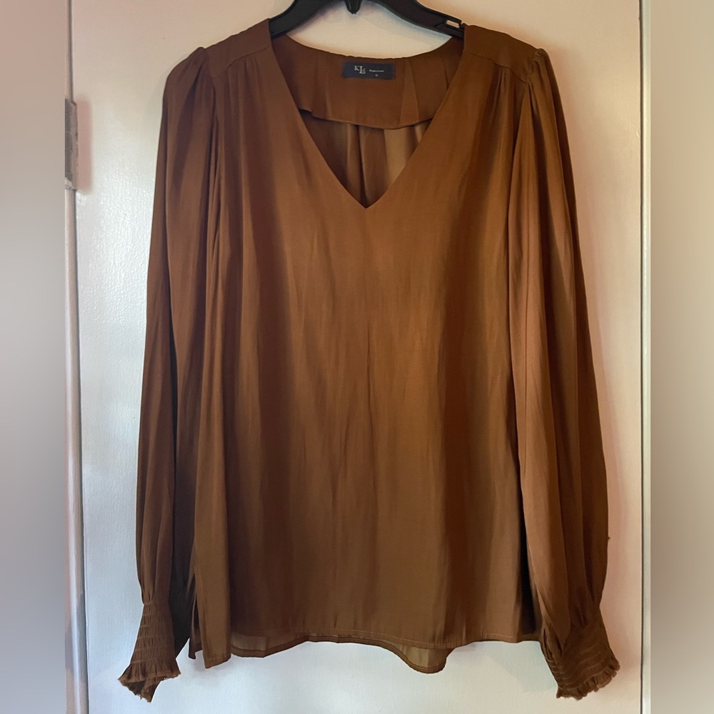 KLD signature V neck long sleeve blouse